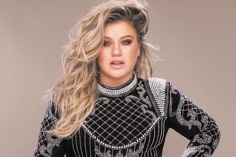 Kelly-Clarkson-005-high-res-credit-Vincent-Peters