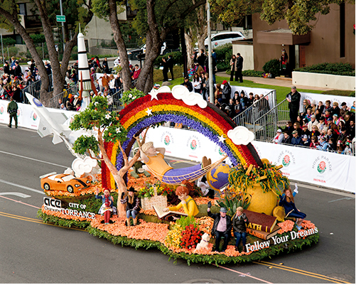 Gay couple to marry on Rose Bowl float