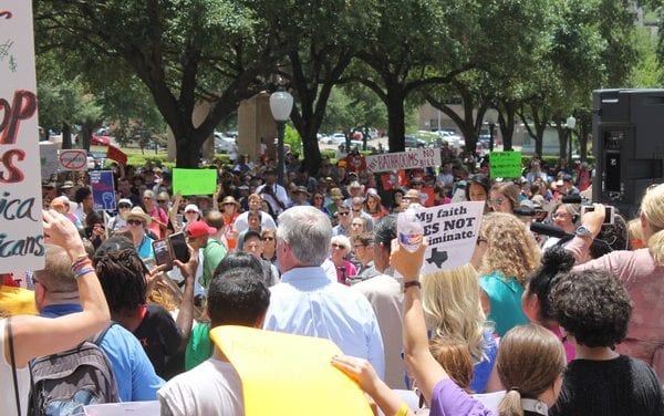 Bathroom bill special session convenes in Austin