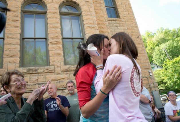 Arkansas clerk issues first gay marriage license