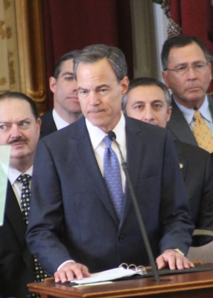 Straus speaks out against SB6
