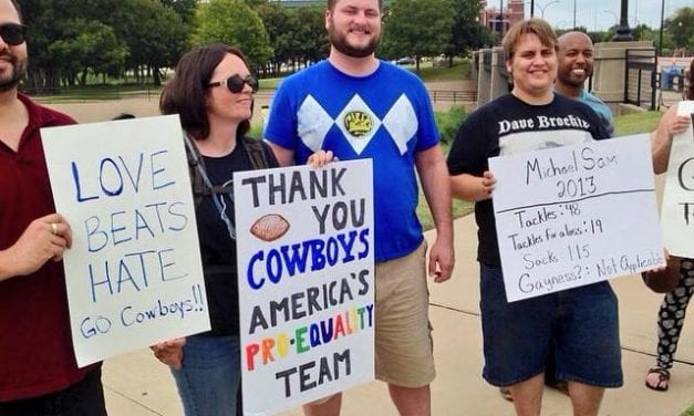 Anti-Sam protest fizzles at Cowboys Stadium