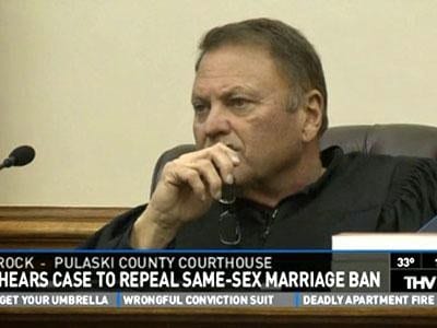 Judge strikes down Arkansas’ gay marriage ban, ruling not on hold