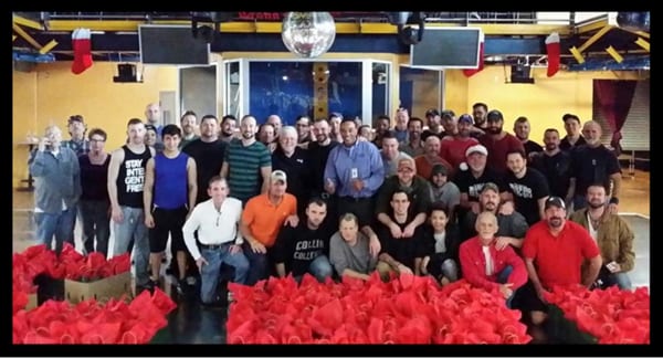 Dallas Tavern Guild distributes 1,000 gift bags to area organizations