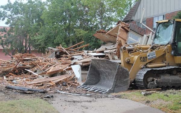 More architectural destruction in Oak Lawn