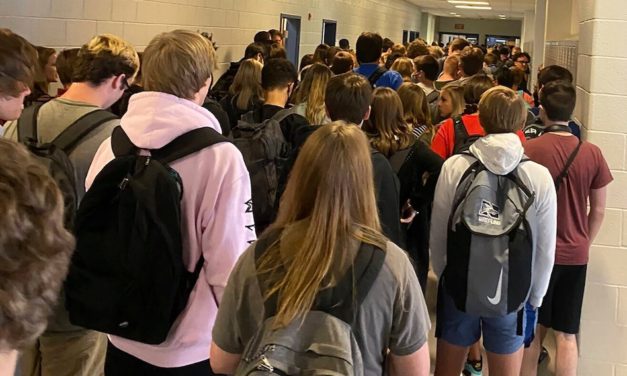 Student suspended for posting picture of crowded school hallways