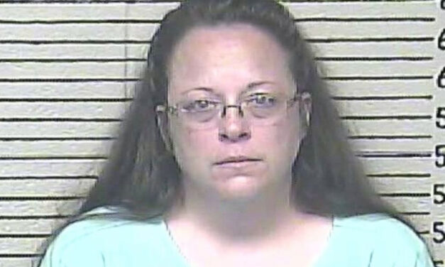 Judge clears the way for civil suit against Kim Davis to move forward