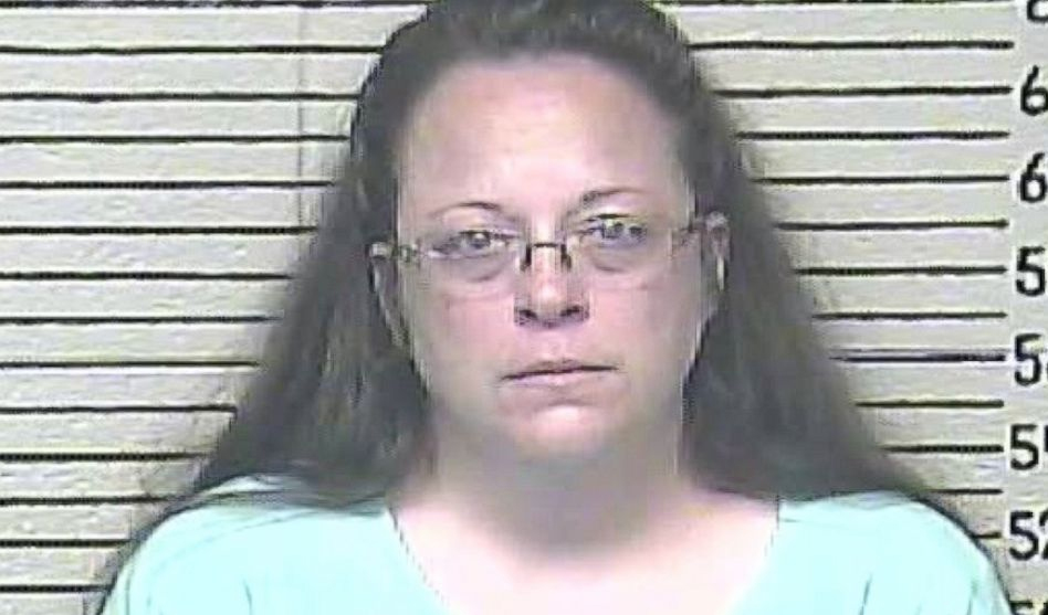 Judge clears the way for civil suit against Kim Davis to move forward