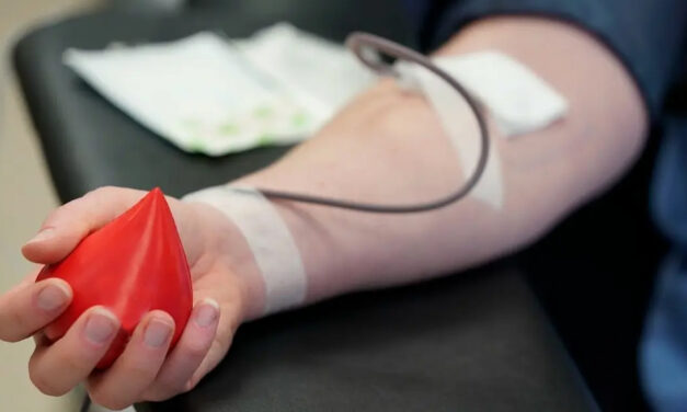 FDA lifting ban on gay men donating blood