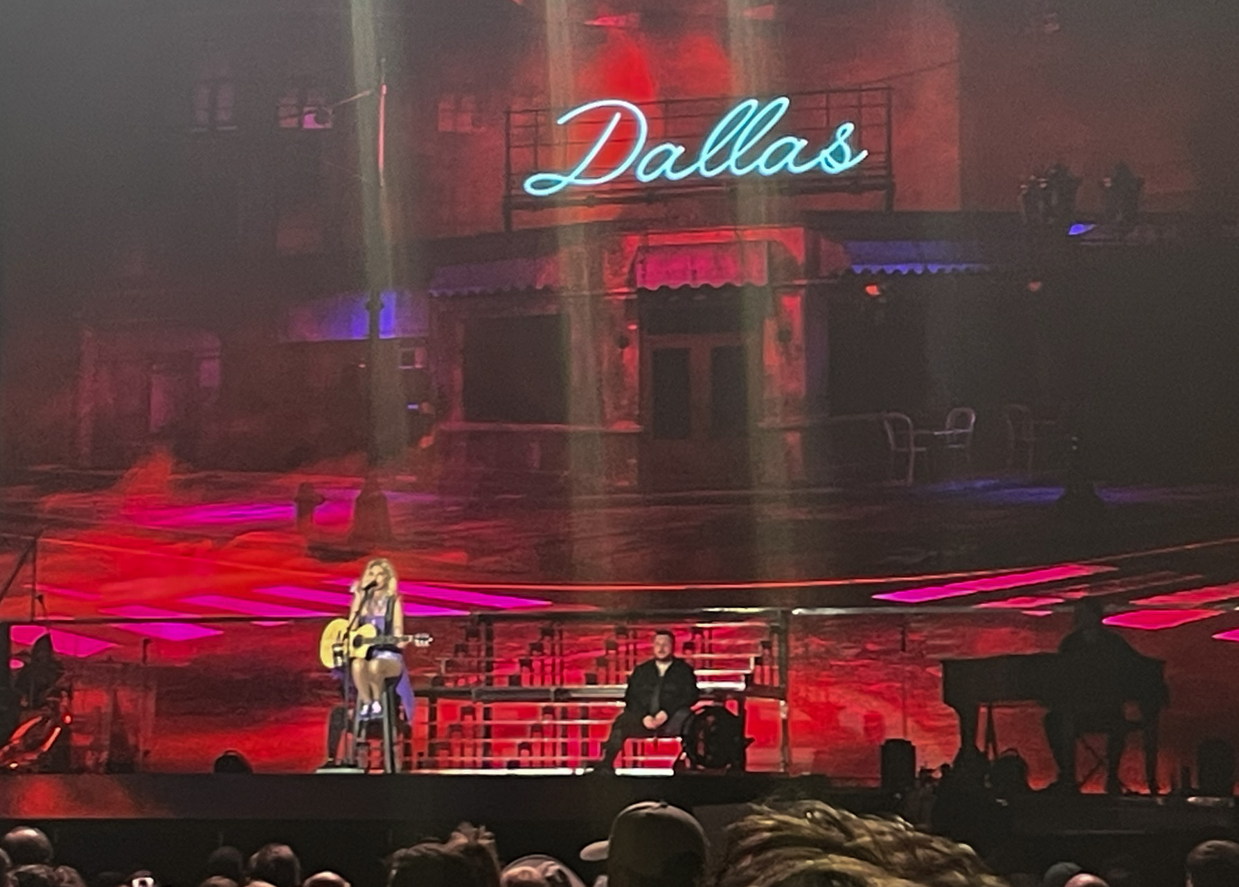 Review Shania Twain brought inclusive energy to her Queen of Me tour