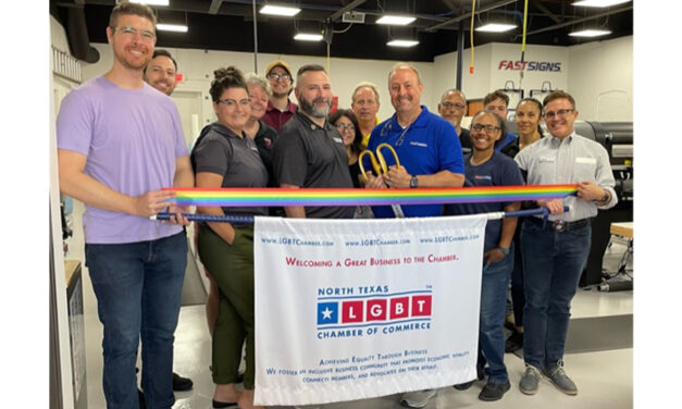 Chamber holds ribbon cutting for FASTSIGNS of East Dallas