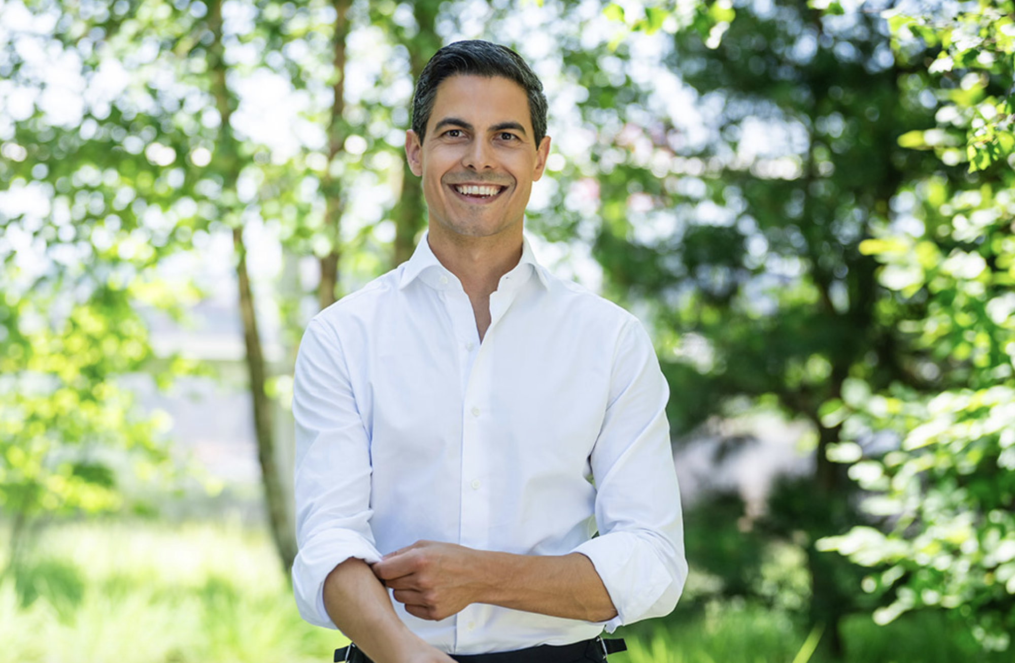 Holland elects gay man as prime minister